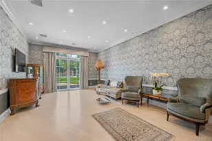 6 Hamptworth Dr, Great Neck, NY 11024 - Photo 10