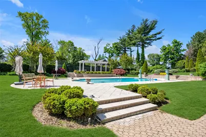 6 Hamptworth Drive, Great Neck, NY 11024 - Photo 18