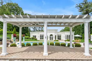 6 Hamptworth Dr, Great Neck, NY 11024 - Photo 24