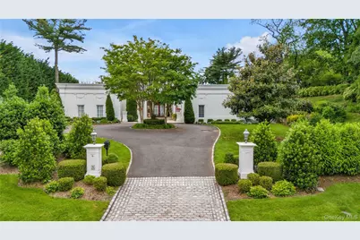 6 Hamptworth Drive, Great Neck, NY 11024 - Photo 2