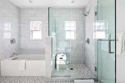 45 Old Boathouse Lane S, Hampton Bays, NY 11946 - Photo 14