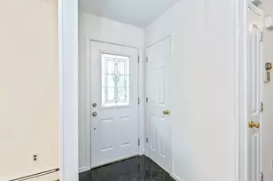 263 N Country Rd, Smithtown, NY 11787 - Photo 4