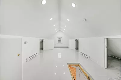 37 Keystone Place, Hewlett, NY 11557 - Photo 32