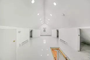 37 Keystone Pl, Hewlett, NY 11557 - Photo 32