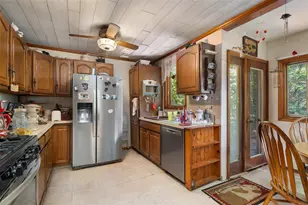 33 N Coleman Rd, Centereach, NY 11720 - Photo 14