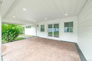 33 Ball Park Ln, Hicksville, NY 11801 - Photo 24