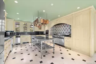 127 Horseshoe Rd, Mill Neck, NY 11765 - Photo 30