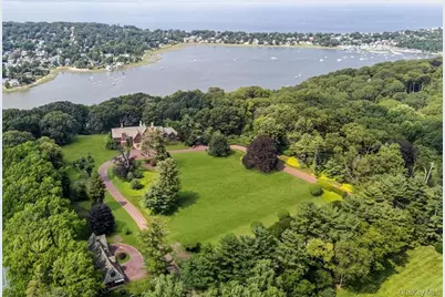 127 Horseshoe Road, Mill Neck, NY 11765 - Photo 2