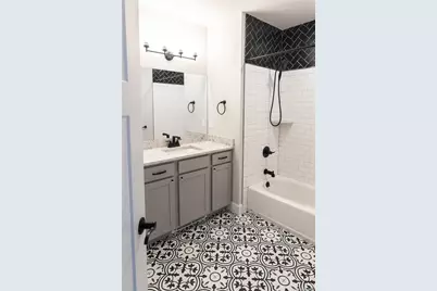 1090 New York Avenue #Penthouse, Huntington Station, NY 11746 - Photo 6