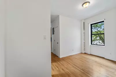 2137 33rd Street #3D, Astoria, NY 11105 - Photo 4