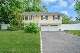 4 Margaret Dr, Nesconset, NY 11767 - Photo 2