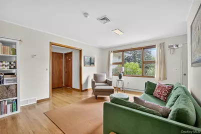 7641 N Broadway, Red Hook, NY 12571 - Photo 10