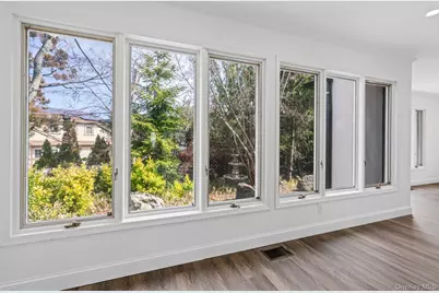 12 Foxhurst Court, Manhasset Hills, NY 11040 - Photo 14