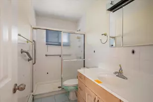 21 Silver St, West Babylon, NY 11704 - Photo 14