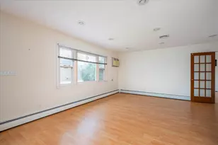 21 Silver St, West Babylon, NY 11704 - Photo 6