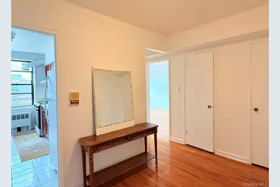 136-30 Sanford Avenue #6D, Flushing, NY 11355 - Photo 2