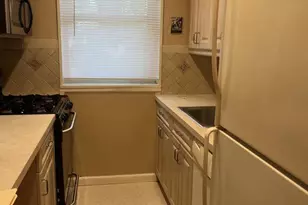 252-33 63rd Ave, Little Neck, NY 11362 - Photo 4