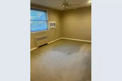 252-33 63rd Avenue #Upper Level, Little Neck, NY 11362 - Photo 2