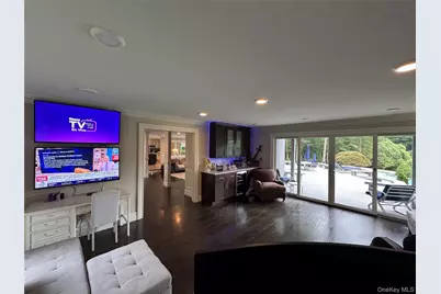 6 Fox Hunt Court, Huntington, NY 11743 - Photo 18