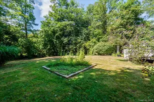 237 Oakwood Rd, Huntington, NY 11743 - Photo 26