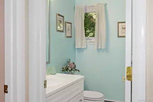 207 E Hook Rd, Hopewell Junction, NY 12533 - Photo 28