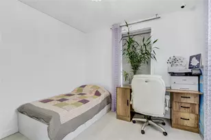 10025 Queens Blvd, Forest Hills, NY 11375 - Photo 10