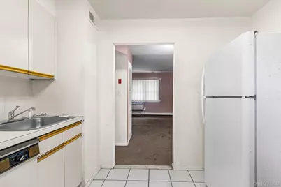 490 Main Street #A7, Farmingdale, NY 11735 - Photo 8