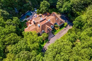 9 Swan Pl, Nissequogue, NY 11780 - Photo 2