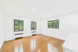 75 Lord Kitchener Rd, New Rochelle, NY 10804 - Photo 4