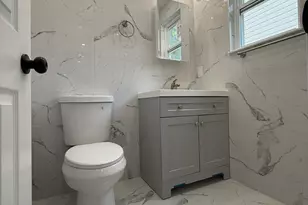 146-32 Huxley St, Rosedale, NY 11422 - Photo 32