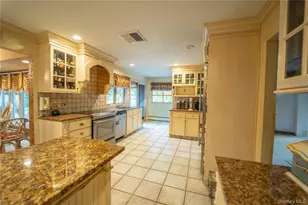 6 Cambridge Dr, Smithtown, NY 11787 - Photo 10