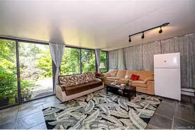 90 E Broadway, Roslyn, NY 11576 - Photo 6