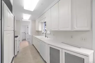 20 Kingston Avenue, Port Jervis, NY 12771 - Photo 12