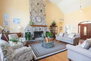 115 Highland Rd, Southampton, NY 11968 - Photo 6