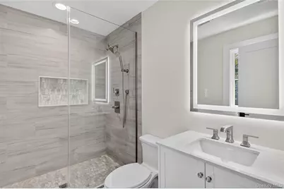 12 School House Lane, Syosset, NY 11791 - Photo 14