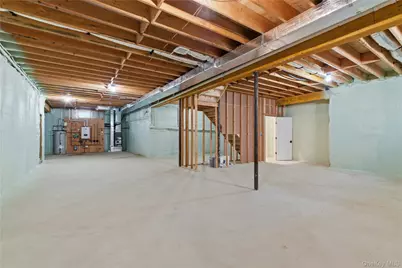 12 School House Lane, Syosset, NY 11791 - Photo 34