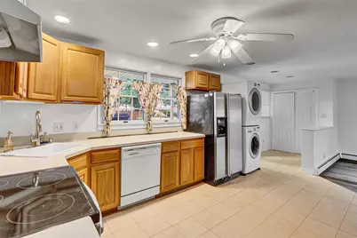 361 Twin S Lane, Wantagh, NY 11793 - Photo 12