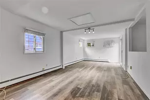 361 Twin S Ln, Wantagh, NY 11793 - Photo 4