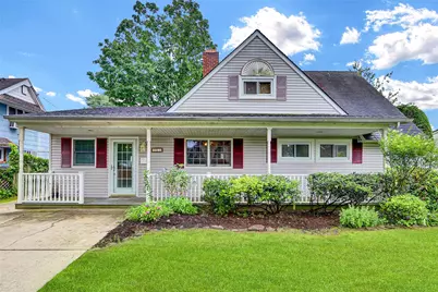 361 Twin S Lane, Wantagh, NY 11793 - Photo 2