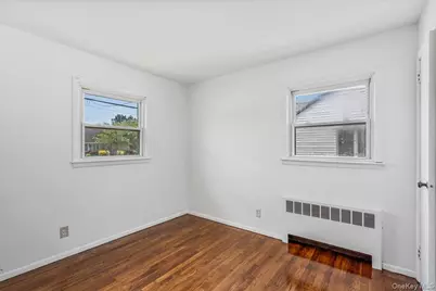 19 Dakota Street, Hicksville, NY 11801 - Photo 16