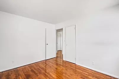 19 Dakota Street, Hicksville, NY 11801 - Photo 14