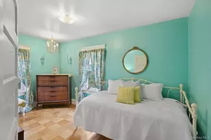 457 Secatogue Ave, Farmingdale, NY 11735 - Photo 20