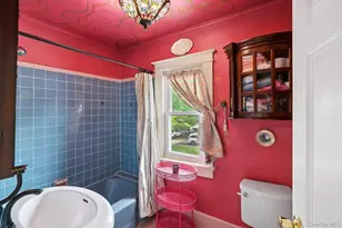 457 Secatogue Ave, Farmingdale, NY 11735 - Photo 22