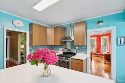 457 Secatogue Avenue, Farmingdale, NY 11735 - Photo 8