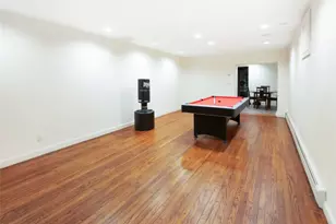 20 Sussex Rd, Great Neck, NY 11020 - Photo 2