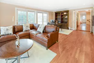 20 Sussex Rd, Great Neck, NY 11020 - Photo 4