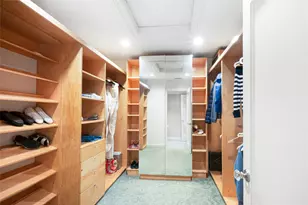 20 Sussex Rd, Great Neck, NY 11020 - Photo 16