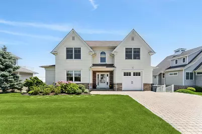 9 Shinnecock Road, East Quogue, NY 11942 - Photo 2