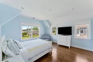 9 Shinnecock Rd, East Quogue, NY 11942 - Photo 16