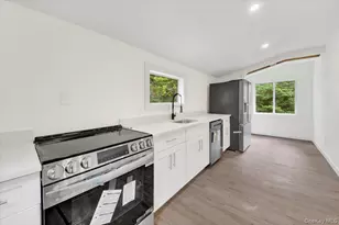 8 Pioneer Trl, Monroe, NY 10950 - Photo 6